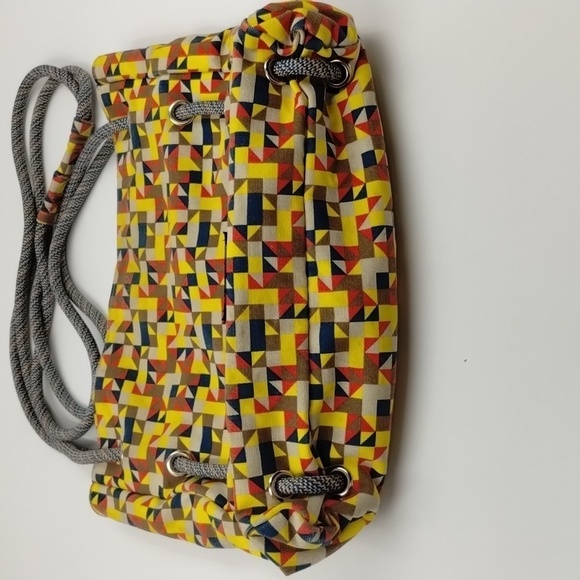 KAVU Keepsake Shoulder Rope Bag Multicolor Triangle Geometric Print - Picture 8 of 16